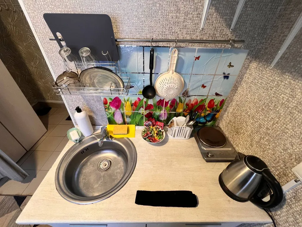 Мини - студия  эконом в центре  города