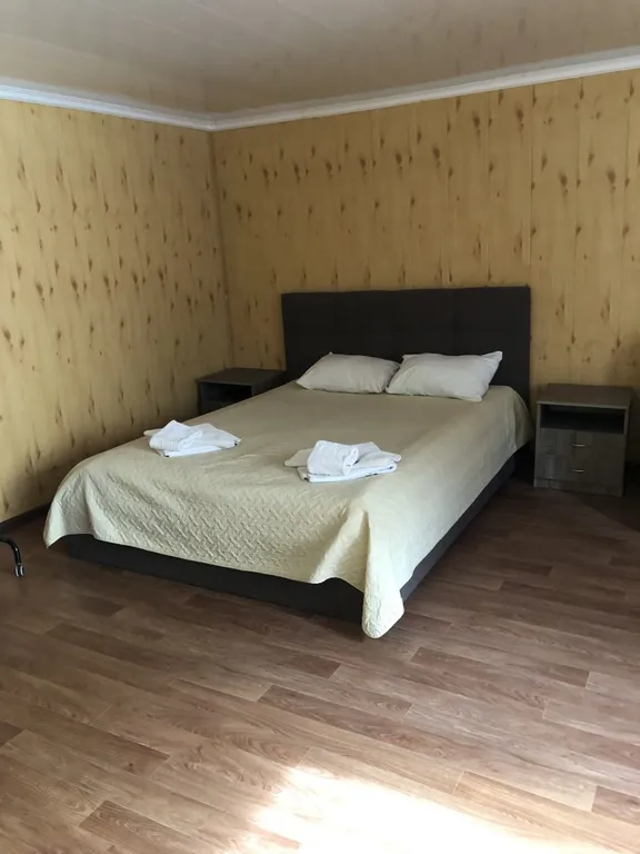 Четырехместный стандарт с диваном и отдельным входом №3