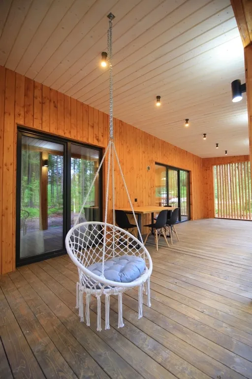 Коттедж Домик в лесу у озера для семейного отдыха — Турбаза Чайка