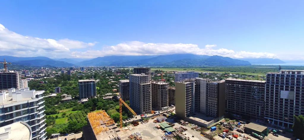 Апартамент в элитном комплексе у моря и парка с бассейном и спа-зоной