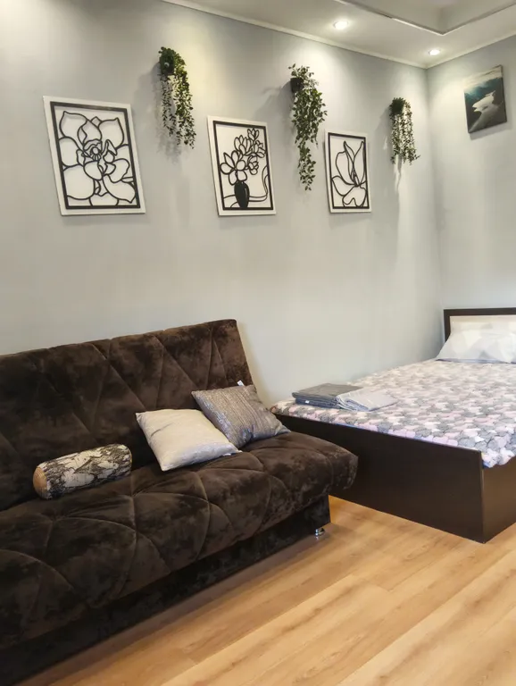 Квартира с видом из окна на самый старый дом в России