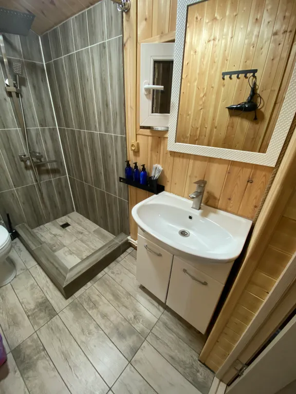 Домик в сосновом бору