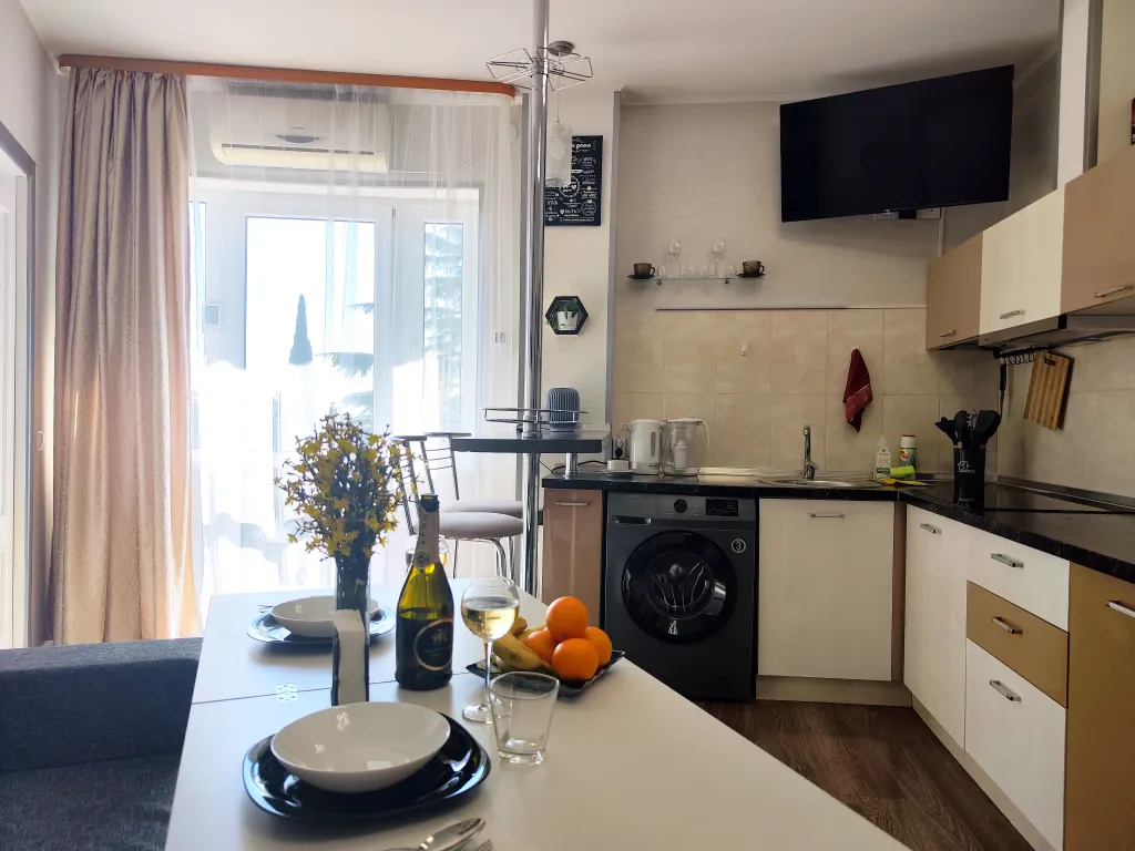 Премиум двушка с террасой на 1 линии