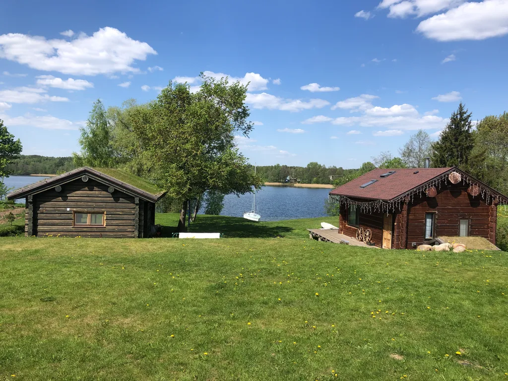 Дом у озера