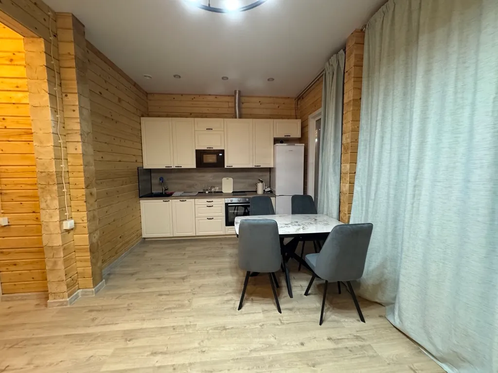 Коттедж Ореховый хаус (house) — Шерегеш