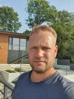 Павел Зверев