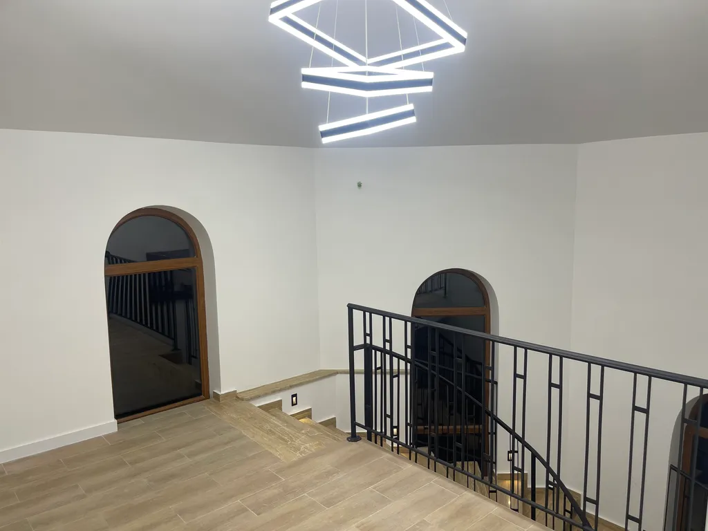 Роскошная вилла с бассейном и с видом на Арарат