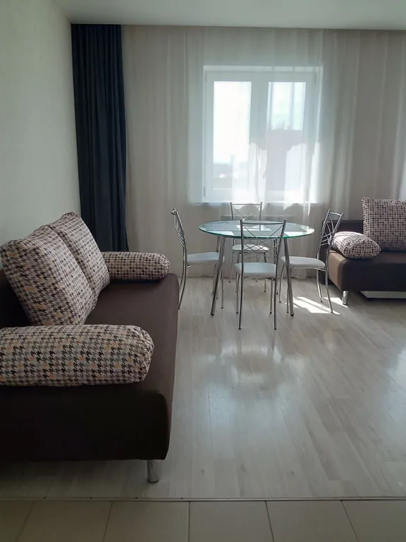 Квартира Квартира Просторная евро 2-комнатная в центре в новом доме — Новосибирск