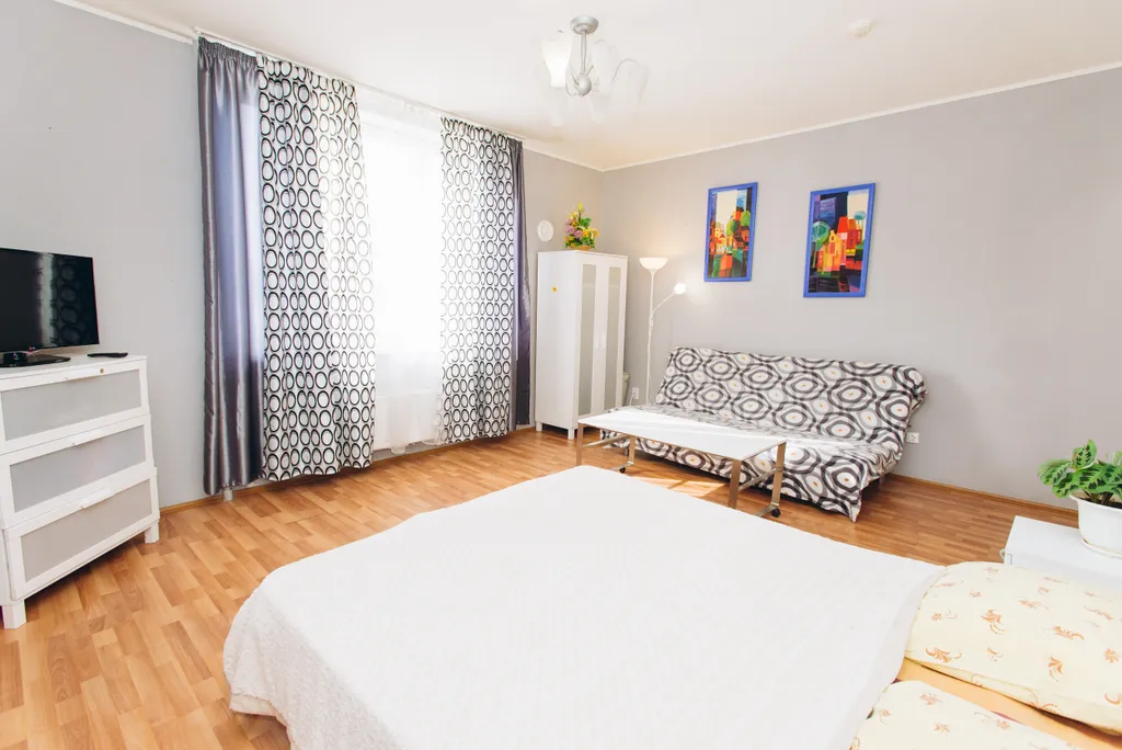 Квартира Квартира Гостевые квартиры "Алеся" Комфорт с двумя спальнями — Екатеринбург