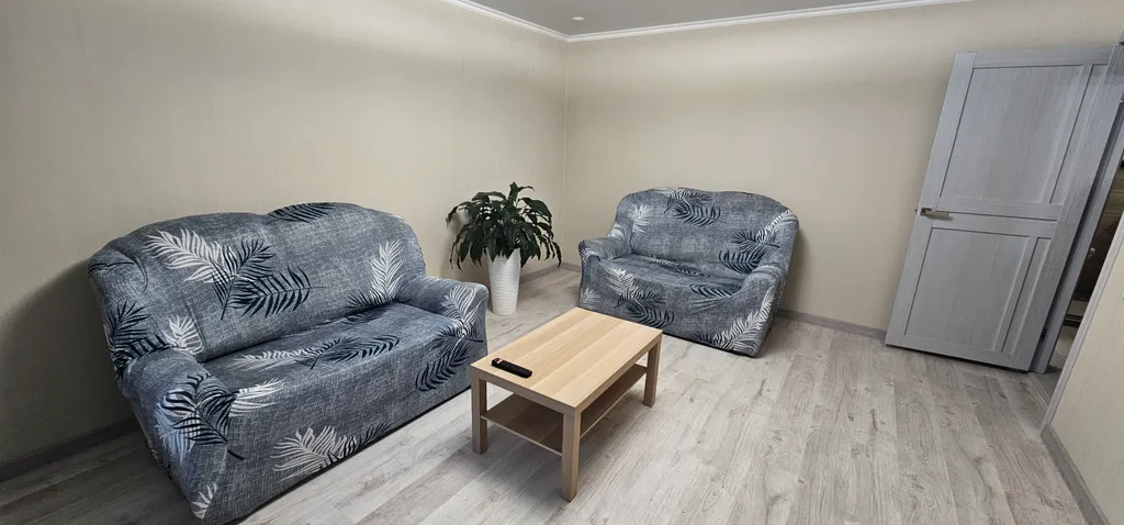 Двухкомнатная квартира в тихом дворе с новым ремонтом и техникой