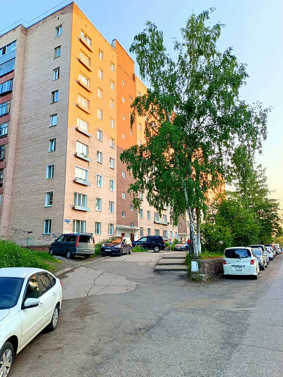 Уютная квартира в центре города с шикарным видом на лес и горы — аренда посуточно в Дивногорск