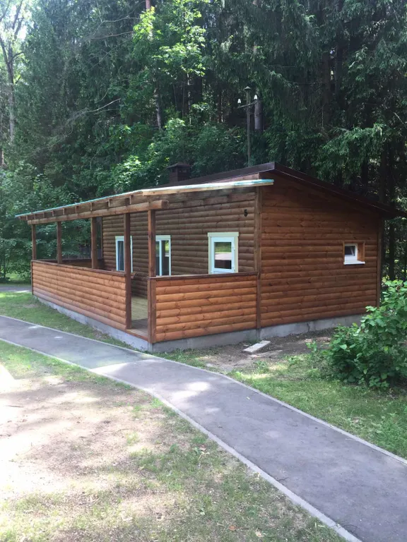 Коттедж на семью (4 человека) с верандой