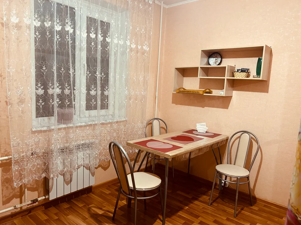 Чистая уютная квартира с видом на Знаменскую рощу