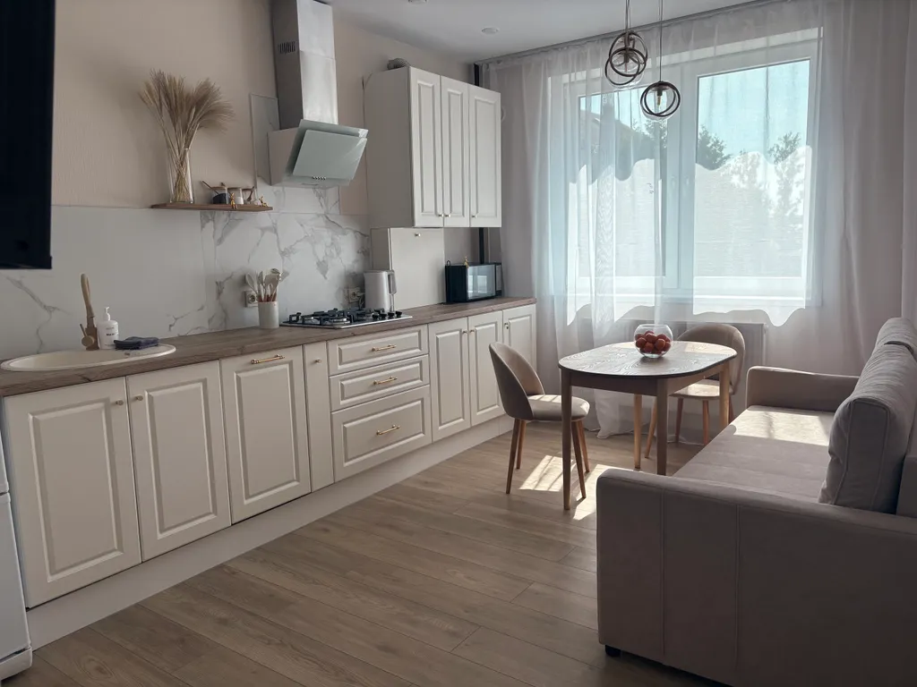 Уютная светлая квартира на берегу моря с новым ремонтом