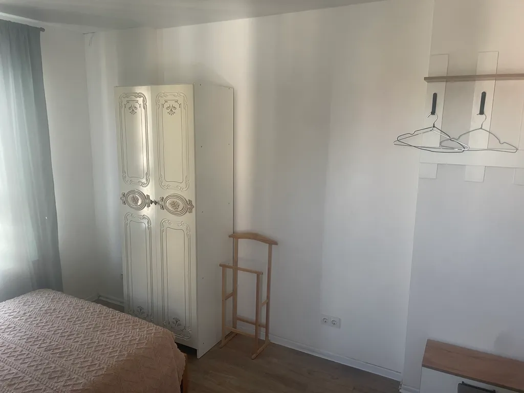 Уютные отдельные апартаменты с видом на озеро, без хозяев