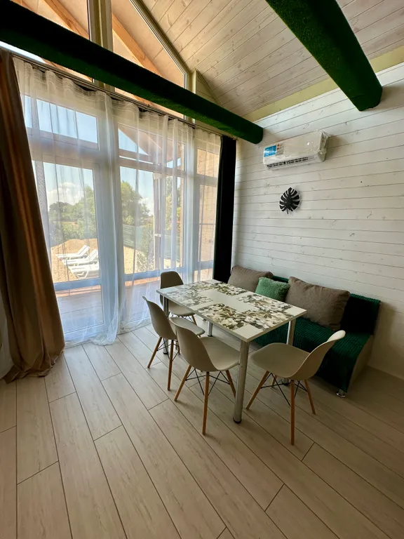 Глэмпинг у реки