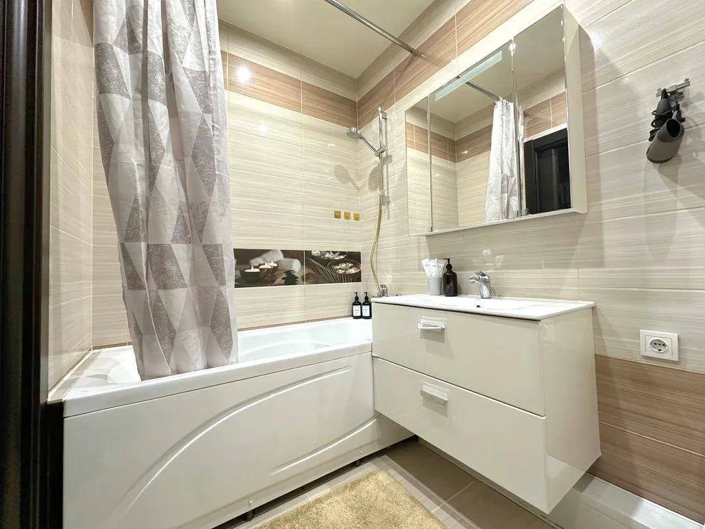 2-комнатная квартира с балконом напротив ЛДК и Кузбасс-Арена