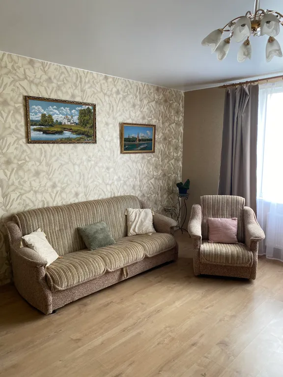 Просторная 3-комнатная квартира в центре. Новый ЖК. Установлен БОЙЛЕР.