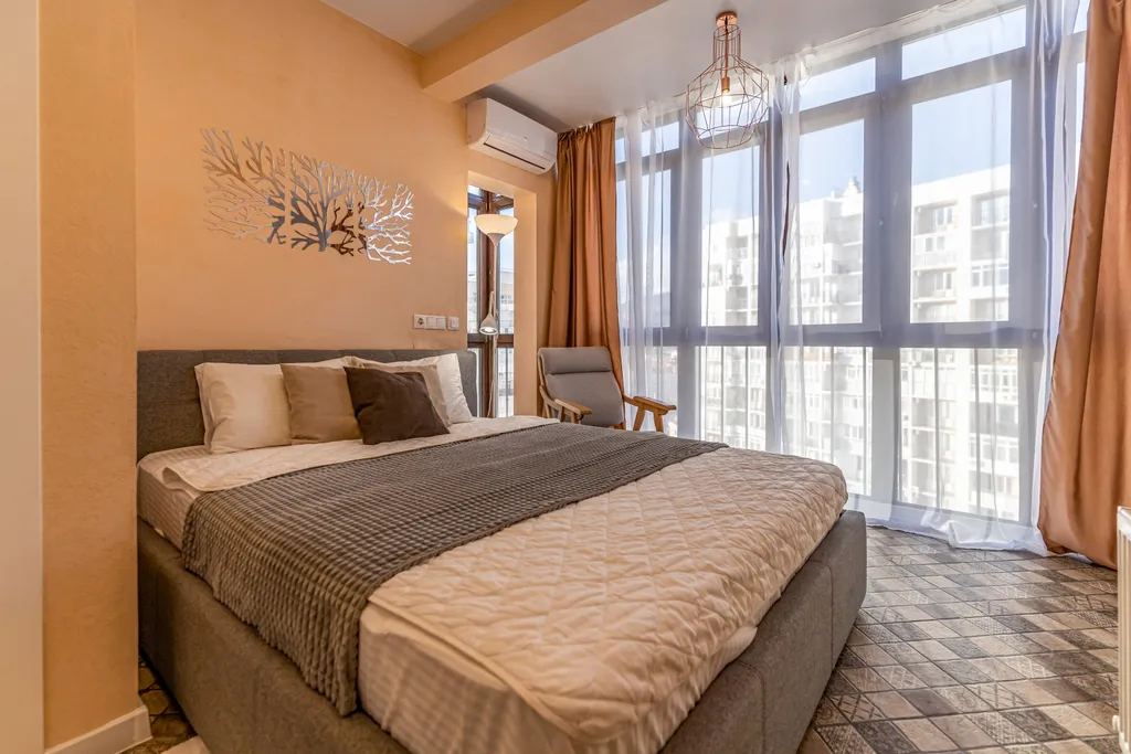 Квартира Двухкомнатная квартира класса комфорт с панорамным остеклением ветер гор — Геленджик