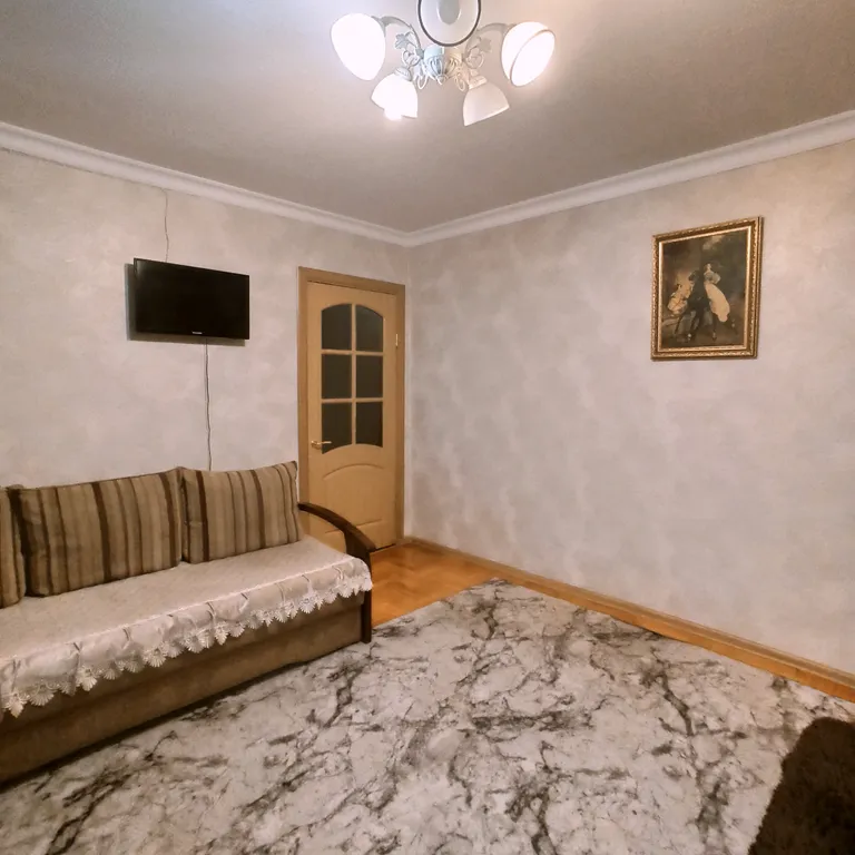 Теплая двухкомнатная квартира рядом с парком