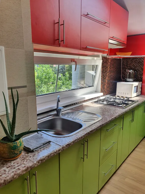 Видовая, уютная квартира с балконом у реки в центре