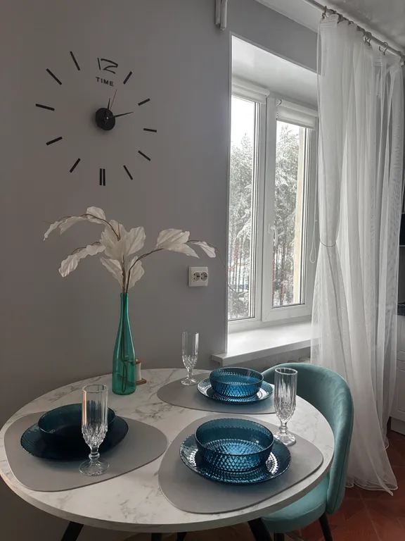 Уютная студия с видом на лес