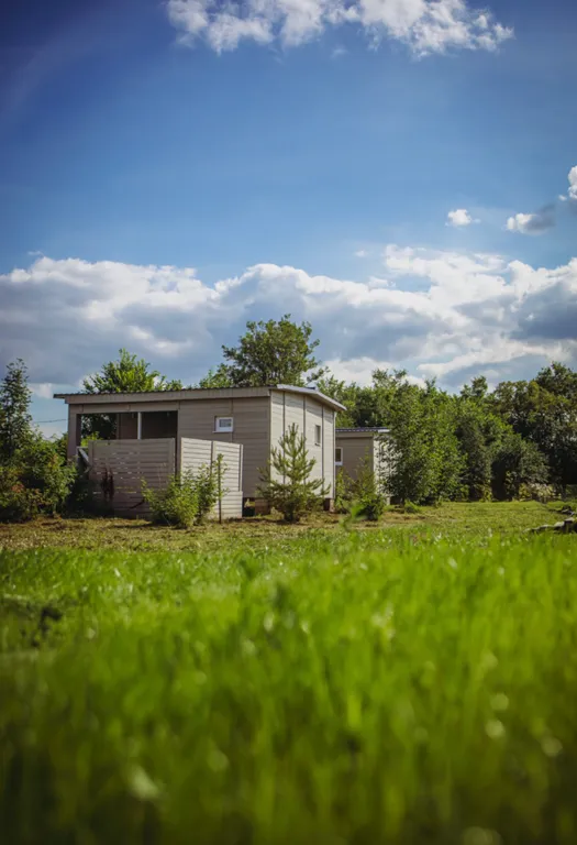 Атмосферный домик вдали от городской суеты