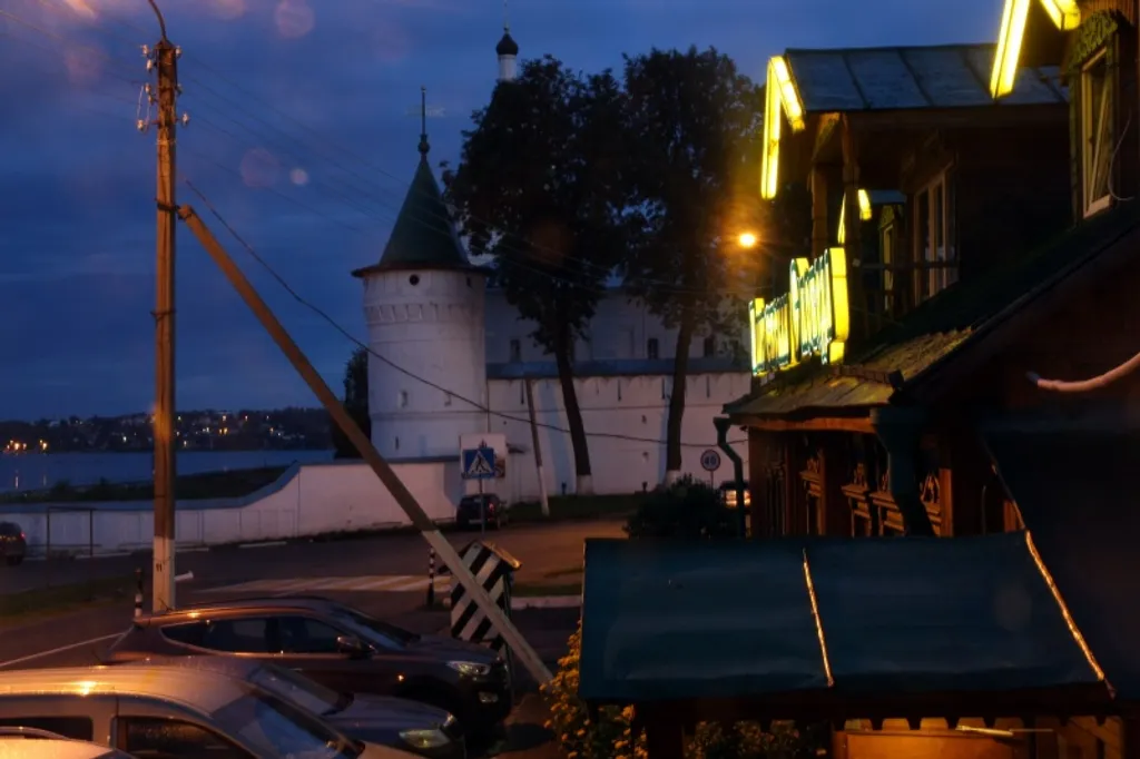 Квартира с видом на речку и монастырь