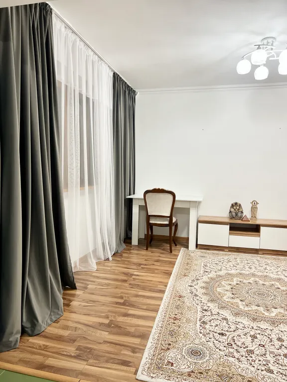 Квартира Рядом с новой площадью — Алматы