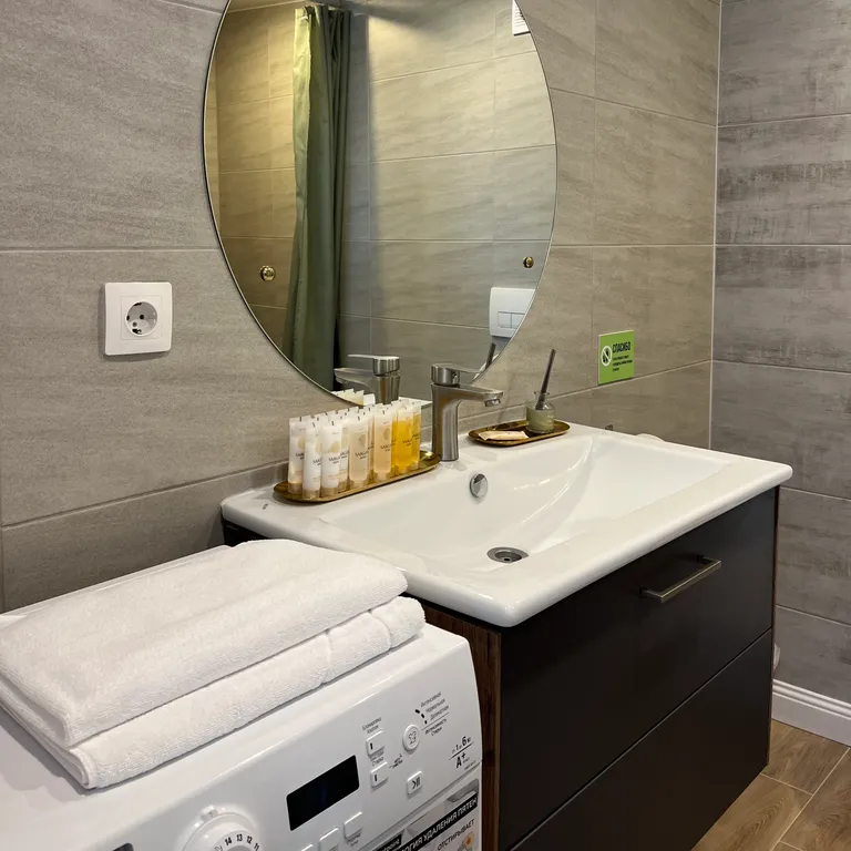 Sampo, двухэтажный дом с гостиной и видом на озеро в Карелии