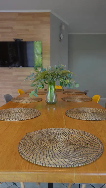 Вилла на берегу озера