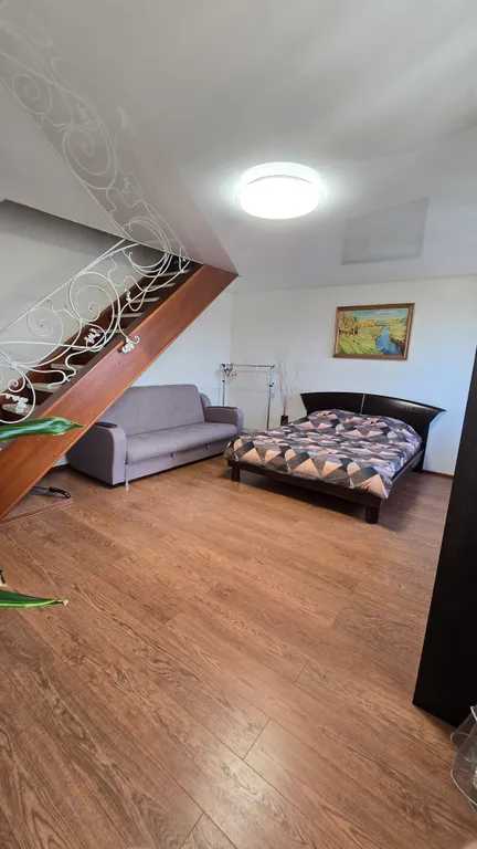 Двухуровневая квартира в центре города