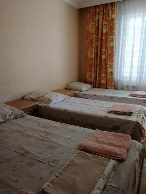 Комната, Адлер