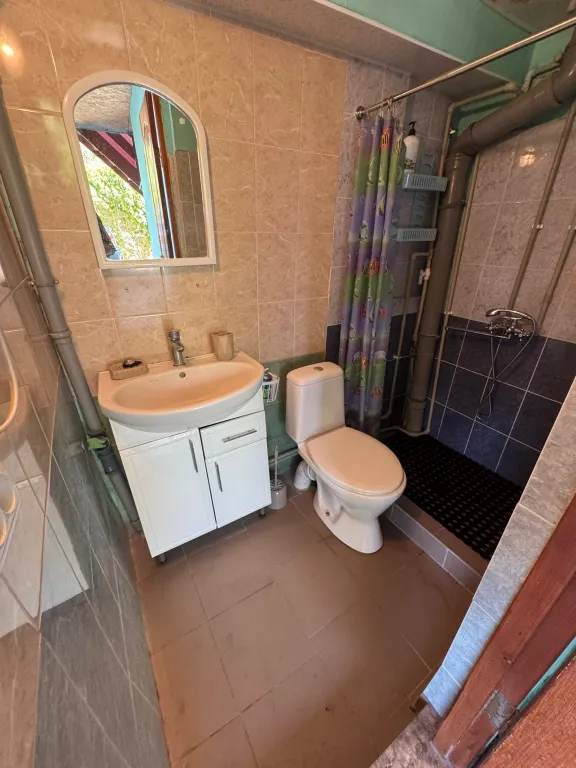 Уютный домик у моря со своим двором