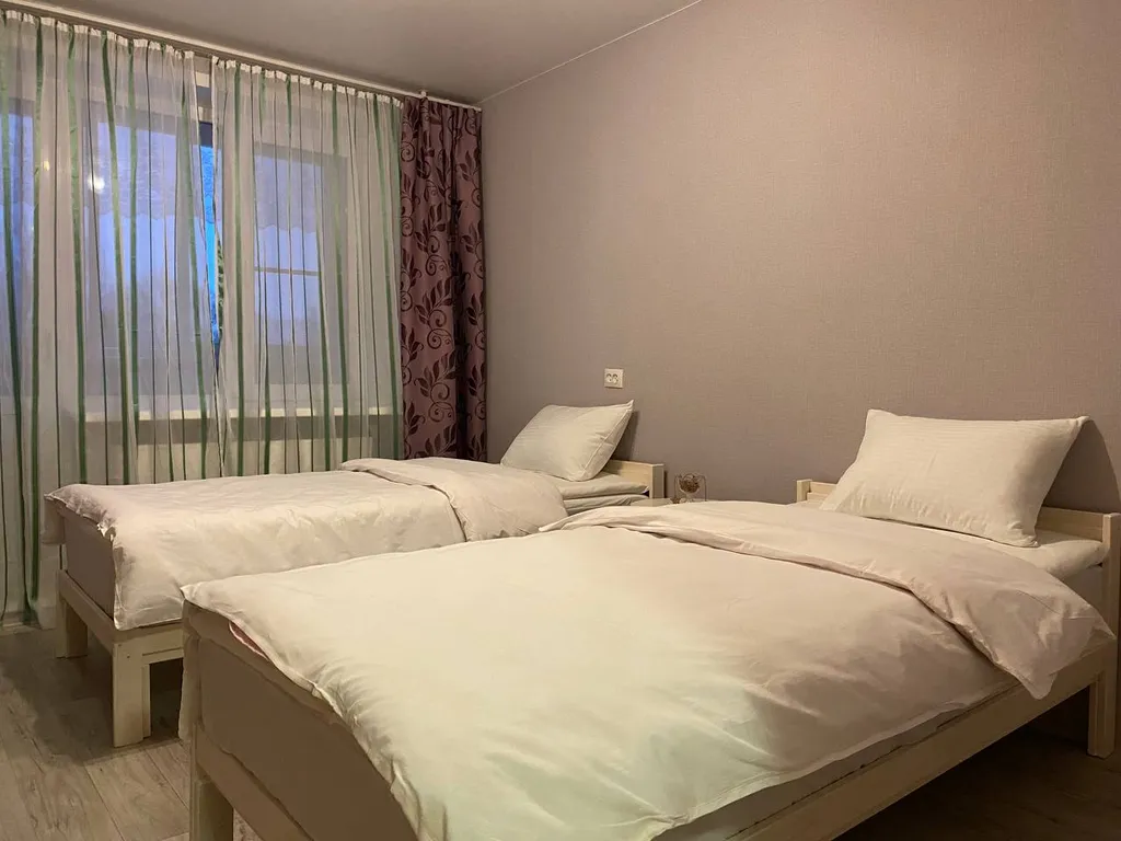 3-комнатные Апартаменты с балконом | GoodNight Aparts