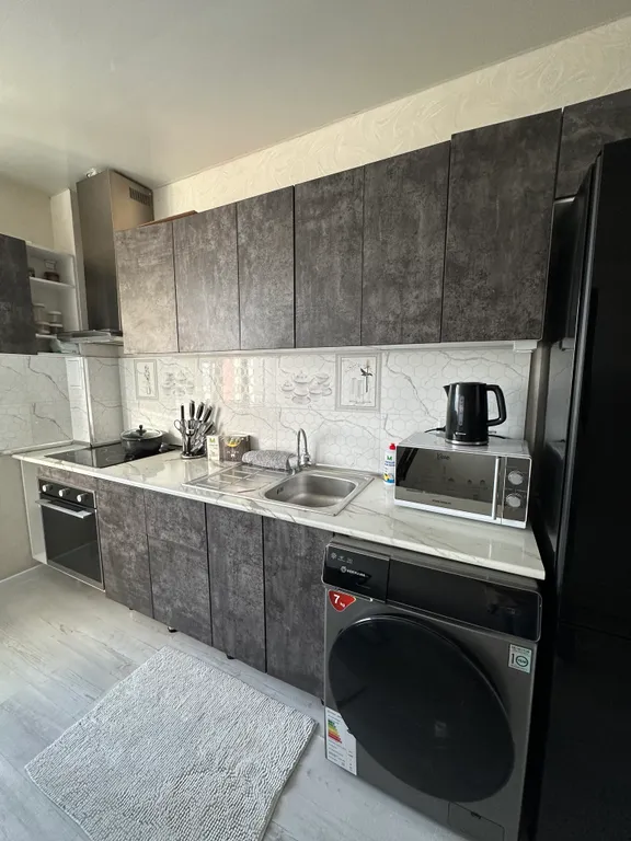 Панорамная и огроная квартира на 16 этаже