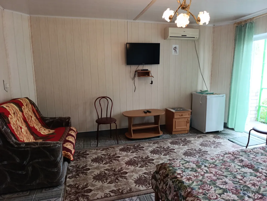 Квартира Квартира Трёхместный номер стандарт — Судак