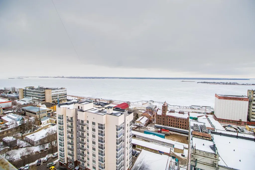 Уютная студия с видом на Волгу