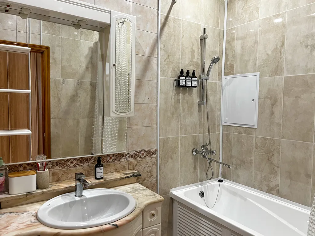 Квартира Трёхкомнатная квартира в Доме Писателей, Третьяковская галерея — Москва