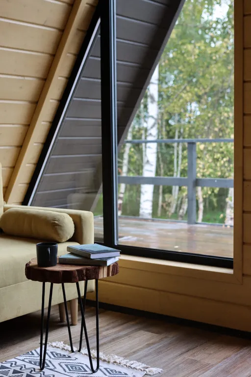 Дом A-frame с видом на реку