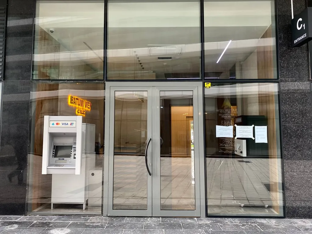 Роскошные апартаменты с террасой в 20 метрах от моря