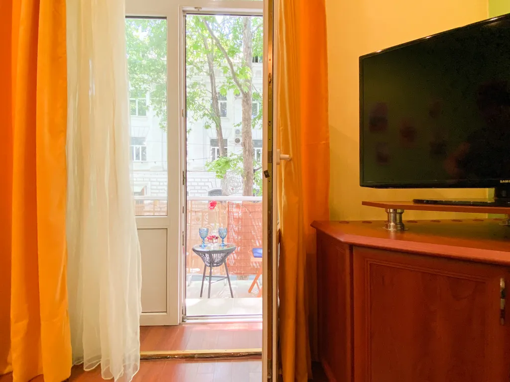 Квартира Квартира Счастье жить в центре Севастополя в яркой квартире с видом на Артбухту — Севастополь