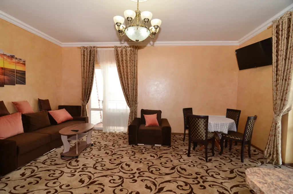 Четырехместный номер категории Люкс двухкомнатный