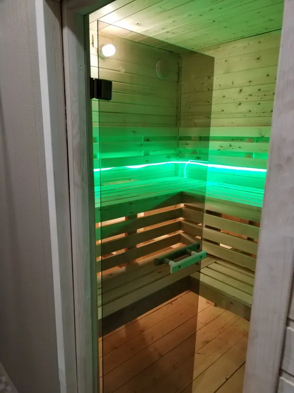 Коттедж Дом с баней в лесу — Агалатово