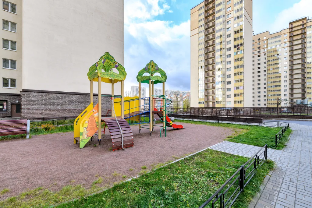 Видовая квартира у Невы и парка у разводного моста и центра