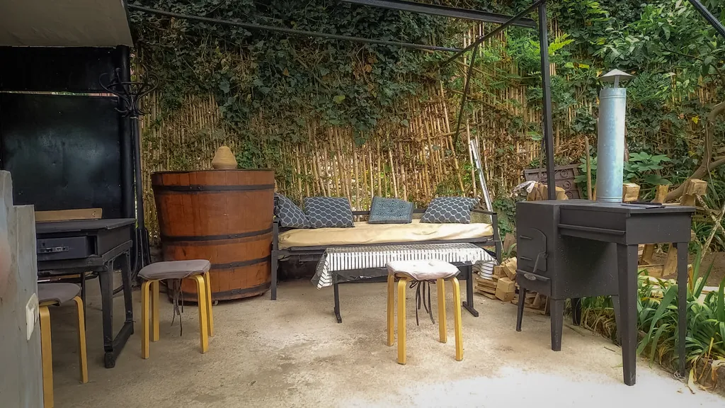 Квартира Комната люкс с удобствами в номере — Гагра