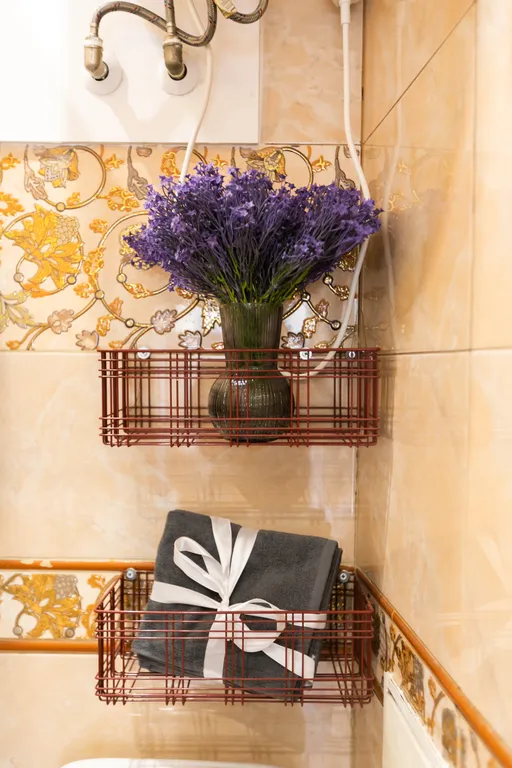 Рядом Невский, торговые центры, метро