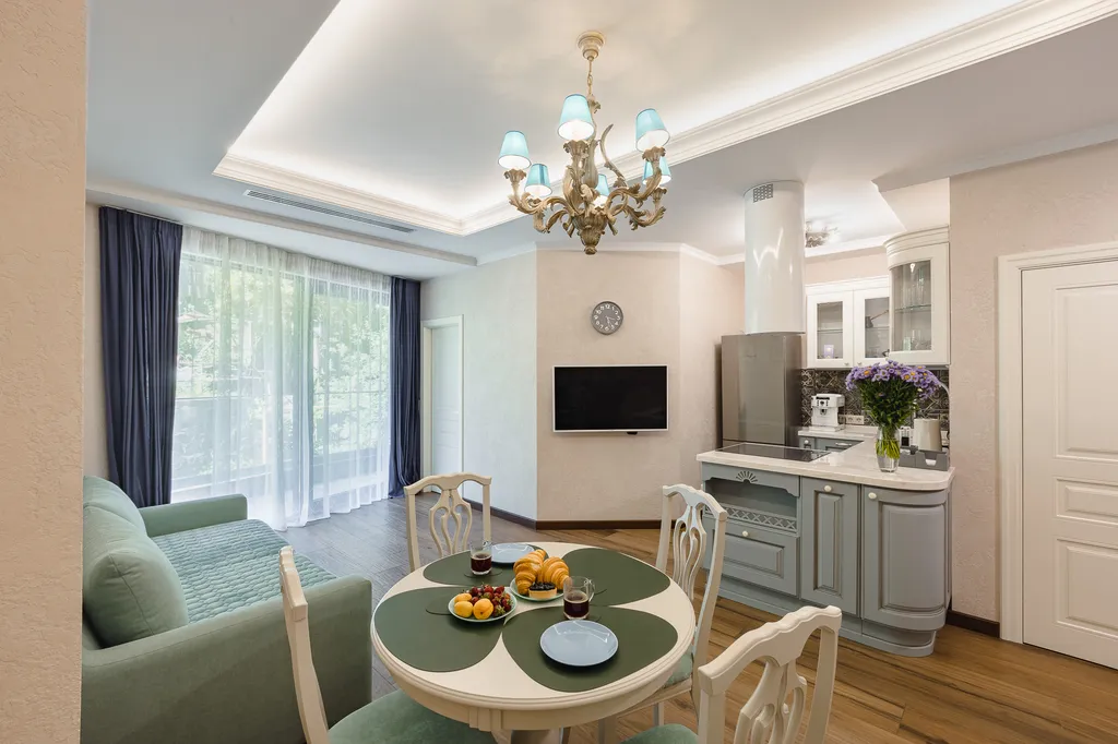 Уютная двухкомнатная квартира с прекрасным ремонтом и большим балконом