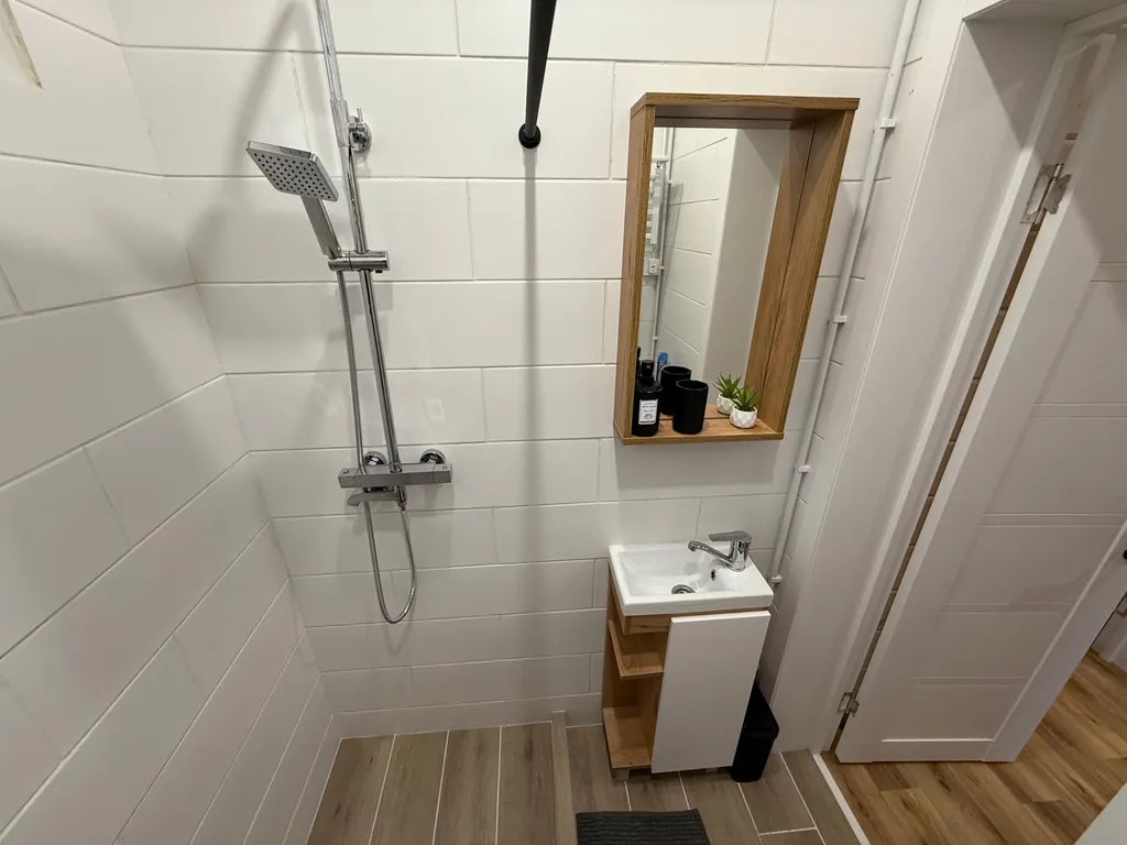 Домик с баней, банным чаном на берегу можайского водохранилища