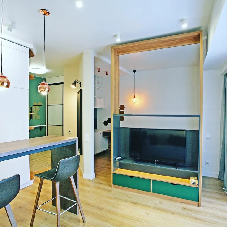 Студия у моря с видом на горы и парк